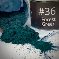 a tin of green paint with the words 36 forest green on it